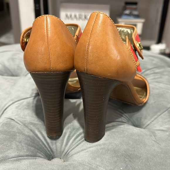 COACH tan, red and blues in EXCELLENT CONDITION. - Picture 5 of 6